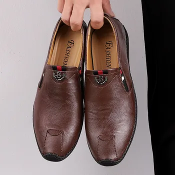 Barbati Casual Pantofi din Piele Pantofi de Designer, Papuci de Lux de Înaltă Calitate Tendință Bărbați Confortabil Petrecere de Moda Lumină Nouă 2021